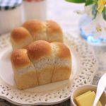 今年最後のいちご酵母で「全粒粉のミニ食パン」