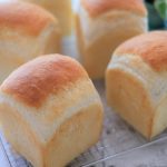 最初の食パンは「マスカルポーネ食パン」
