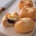 レーズン酵母のライ麦パン「くるみ食パン」と「フィグフロマージュ」と、種継ぎについて。